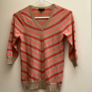 V-neck lightweight pullover sweater